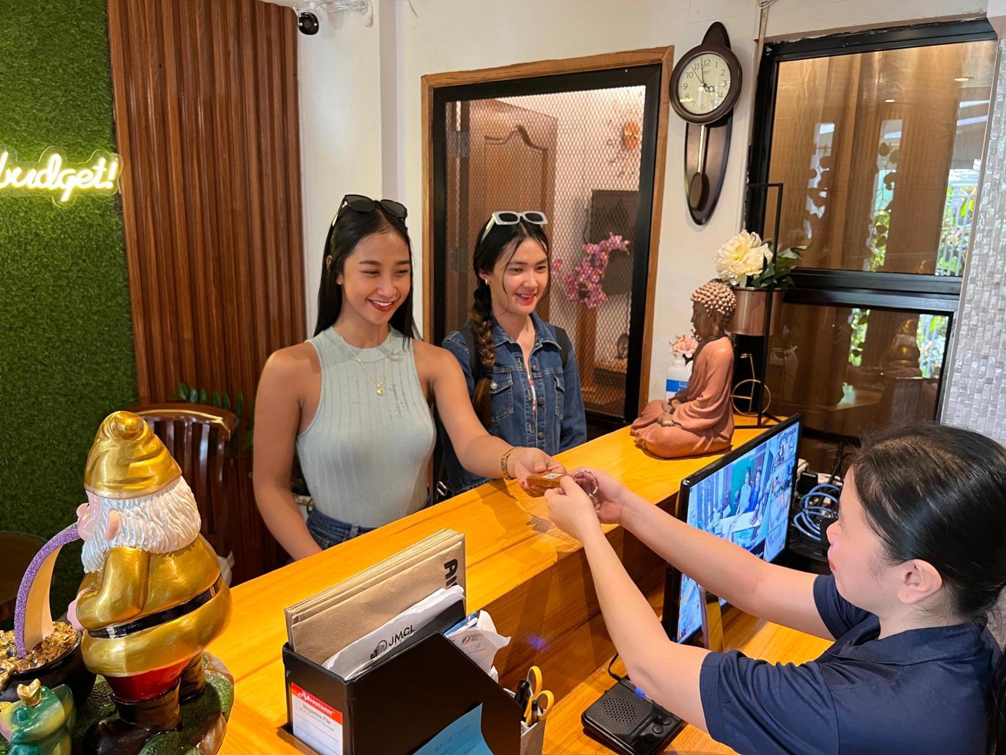 Jmcl Residences Tacloban Eksteriør bilde